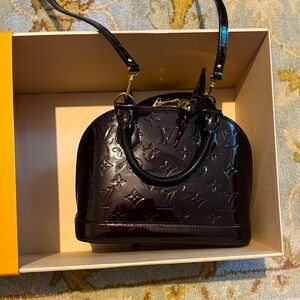 Louis Vuitton Alma Vernis Amarante PM Leather